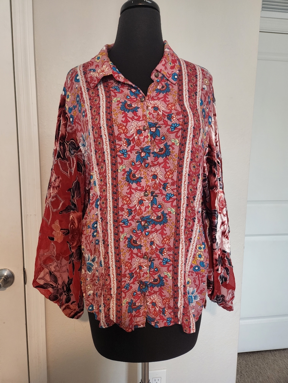 Floral Button-Front Blouse in Dusty Rose